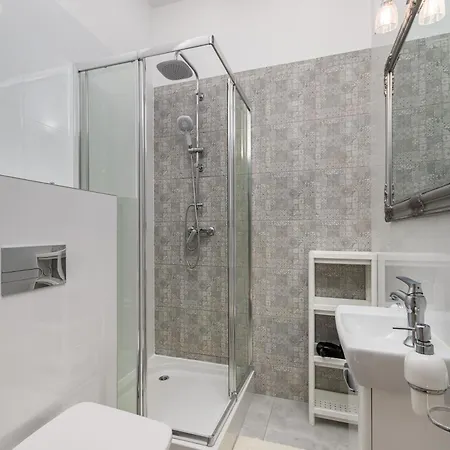 Aleja Wyzwolenia 14a By Homeprime